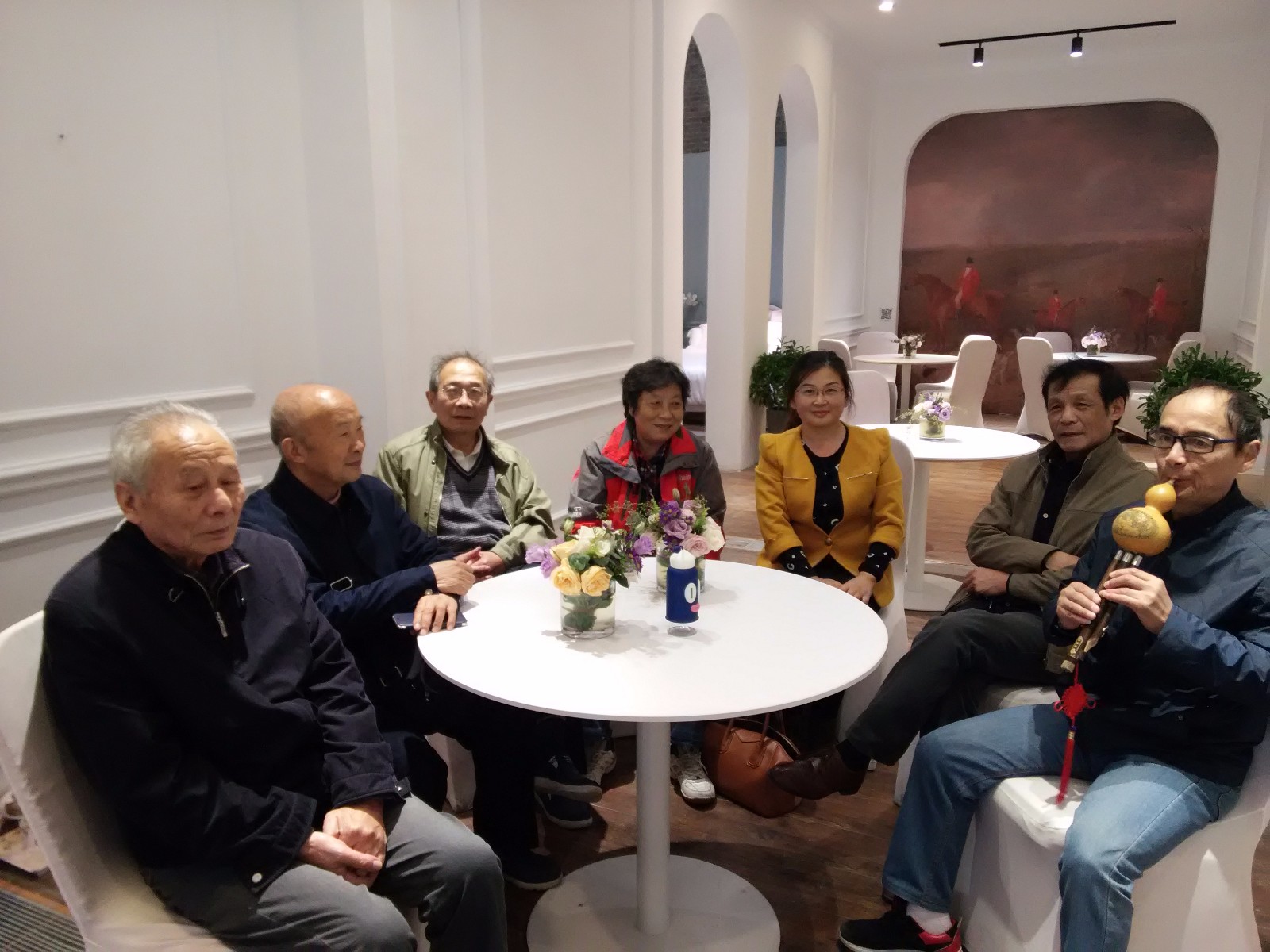 20171103崇二支部:金秋同赏菊,盛赞祖国好02.jpg