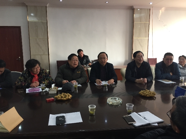 崇川区基层委员会召开年度支部主委及专委会主任座谈会.JPG 崇川区基层委员会召开年度支部主委及专委会主任座谈会.JPG