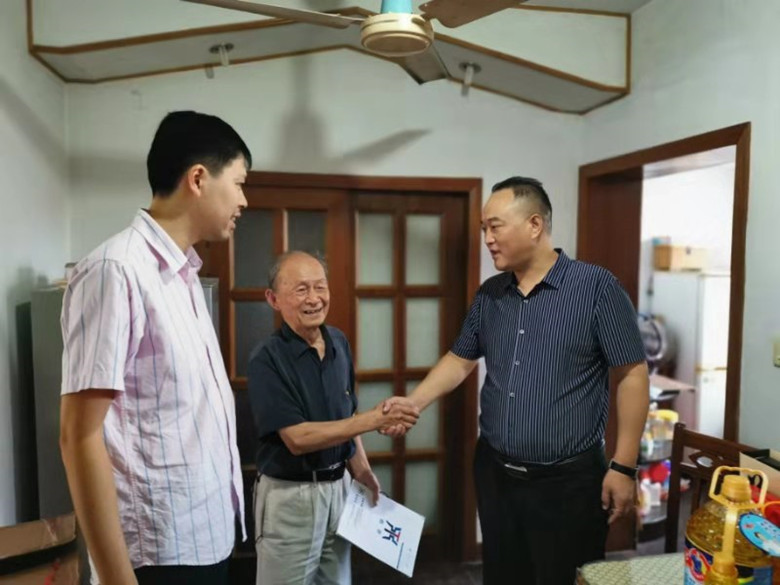 1374981019_副本.jpg 1374981019_副本.jpg